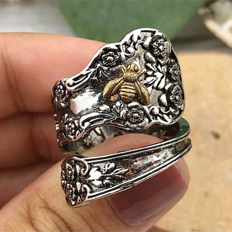 Vintage Inlaid Golden Bee Ring